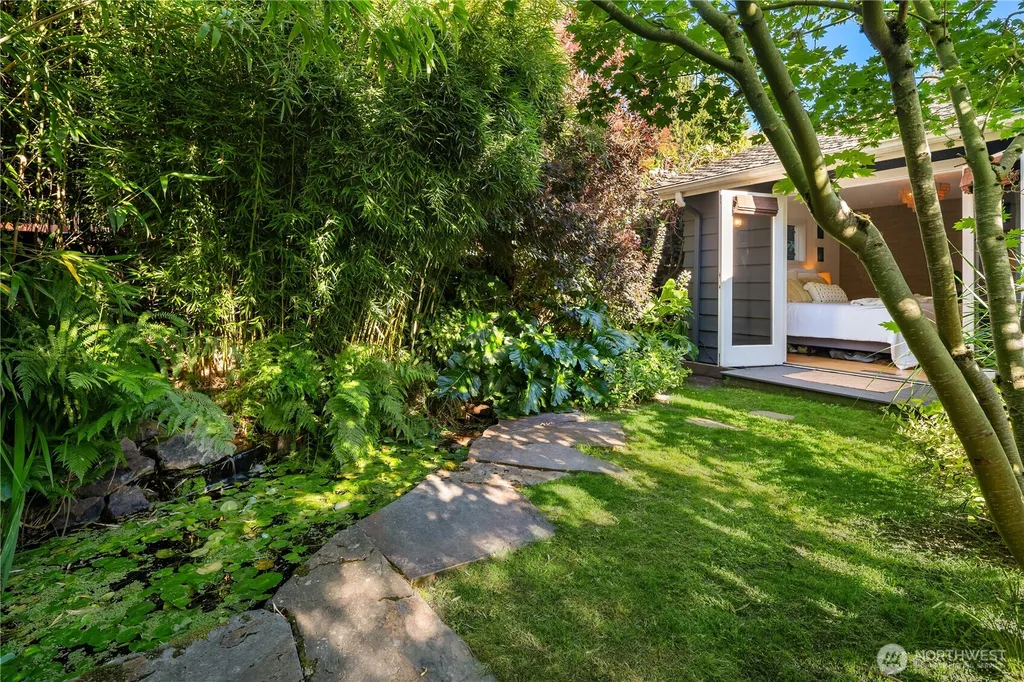 5414 SW Beach Drive Terrace Seattle WA 98116