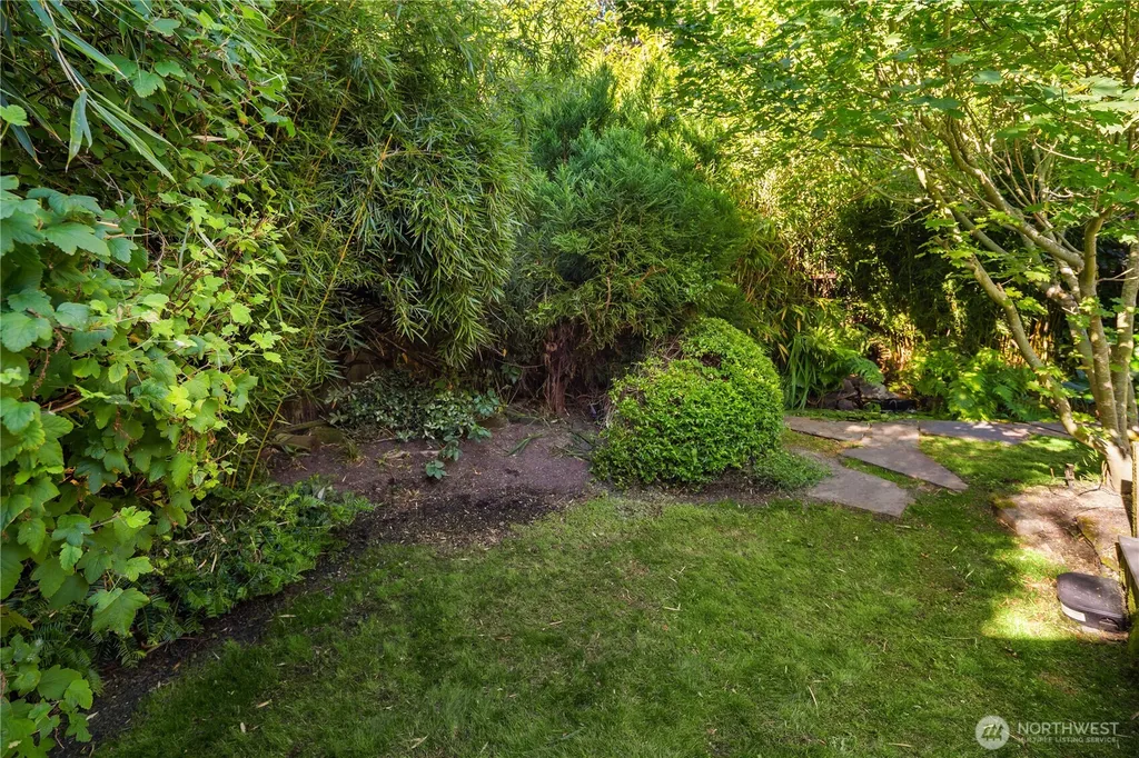 5414 SW Beach Drive Terrace Seattle WA 98116