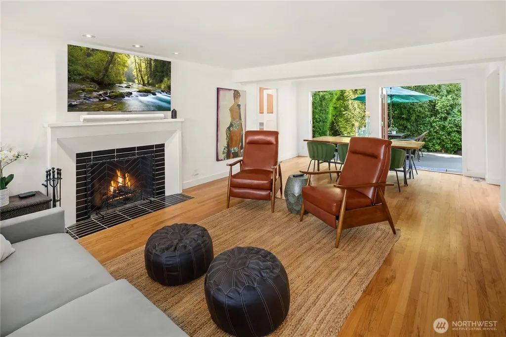 5414 SW Beach Drive Terrace Seattle WA 98116