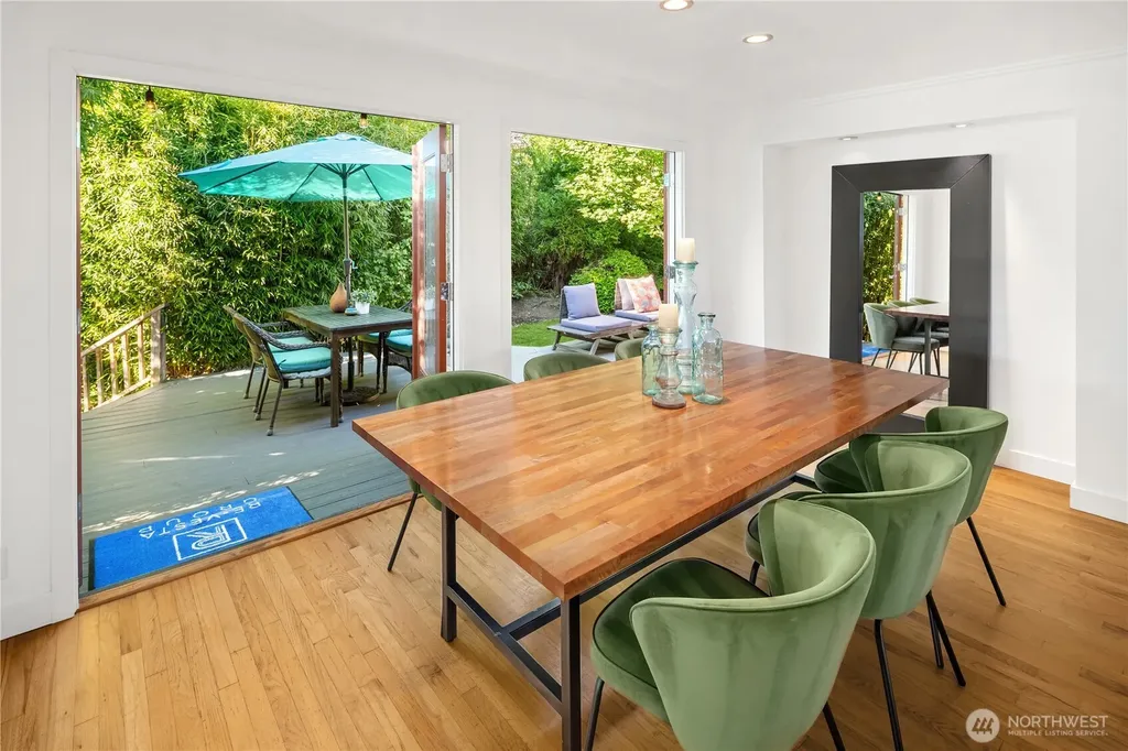 5414 SW Beach Drive Terrace Seattle WA 98116