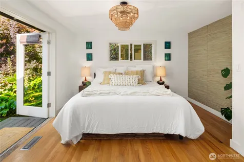 5414 SW Beach Drive Terrace Seattle WA 98116