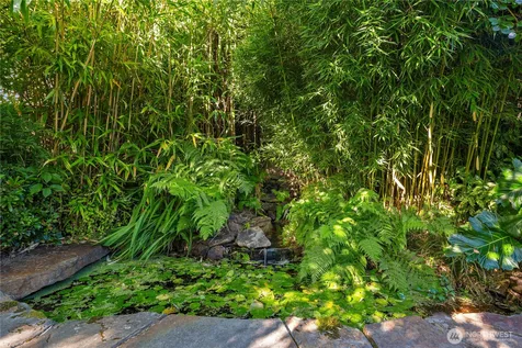 5414 SW Beach Drive Terrace Seattle WA 98116