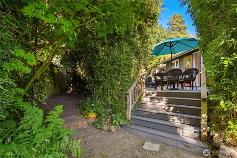 5414 SW Beach Drive Terrace Seattle WA 98116