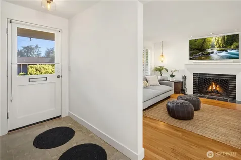 5414 SW Beach Drive Terrace Seattle WA 98116