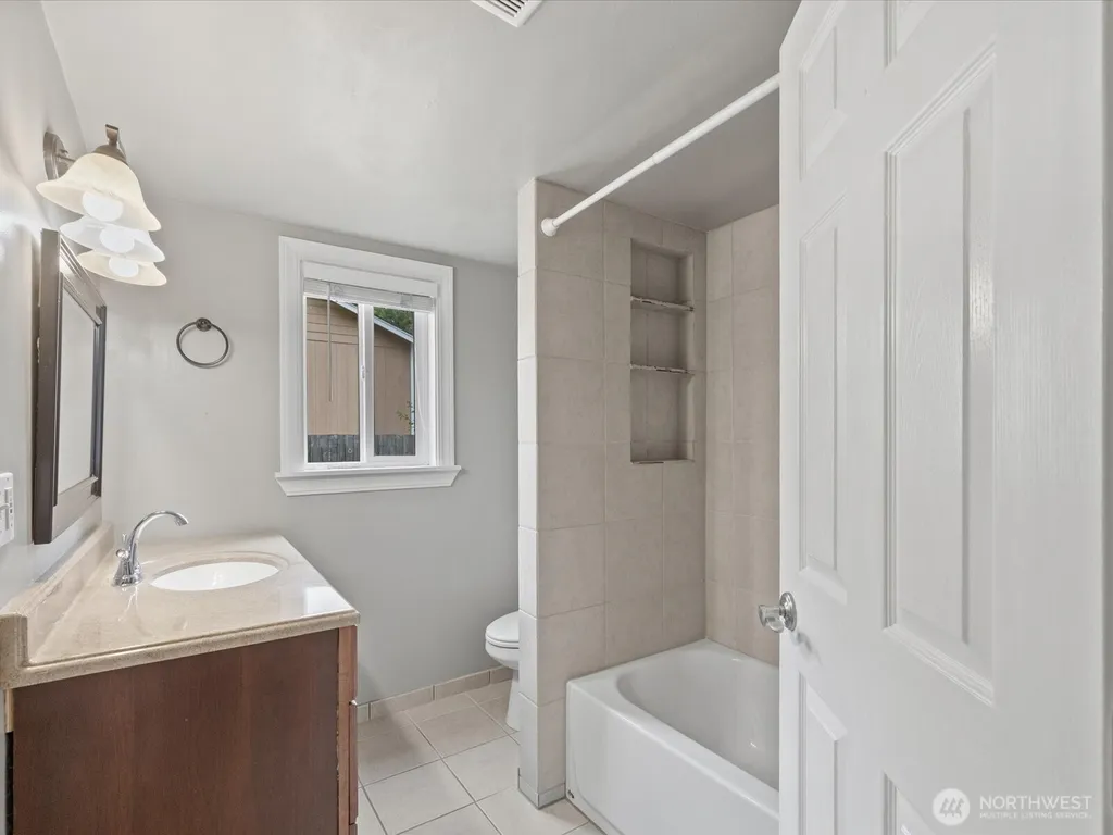 11905 2nd Drive SE Everett WA 98208