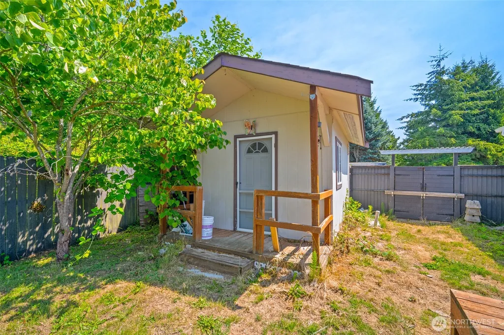 8374 Sea Breeze Court Blaine WA 98230