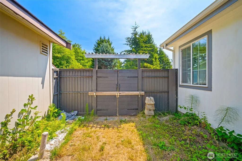 8374 Sea Breeze Court Blaine WA 98230