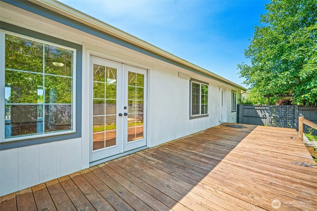 8374 Sea Breeze Court Blaine WA 98230
