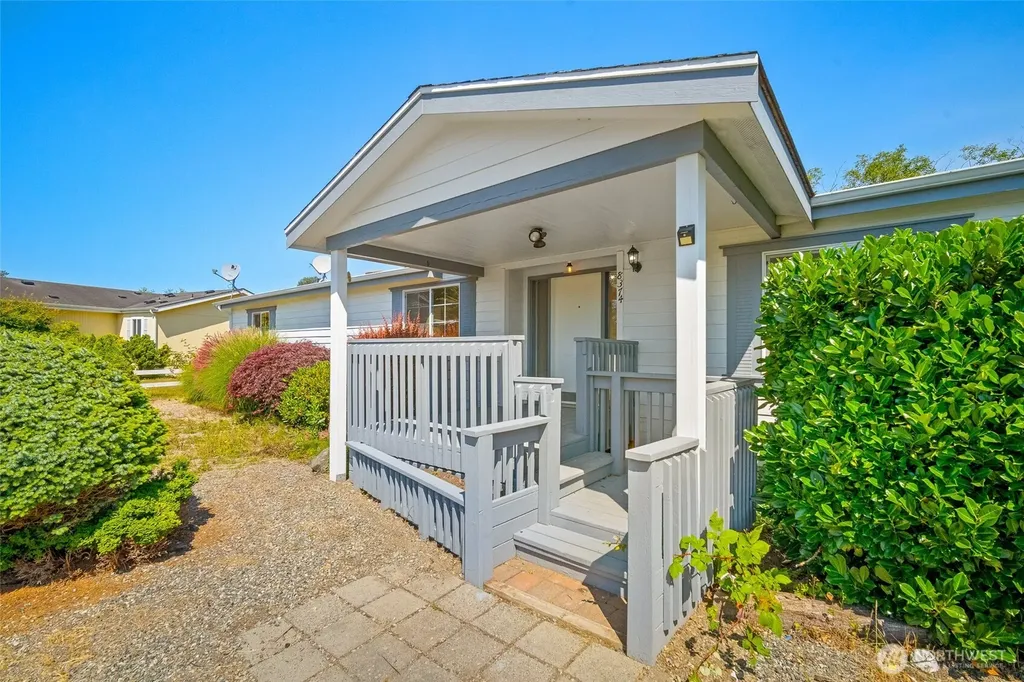 8374 Sea Breeze Court Blaine WA 98230