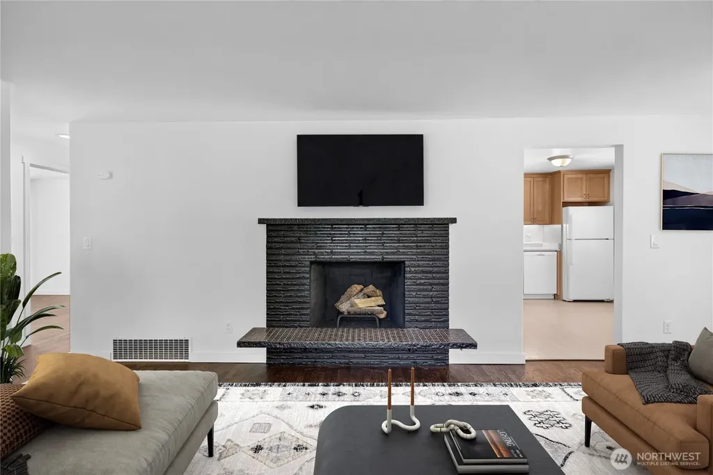 12302 7th Place SW Seattle WA 98146