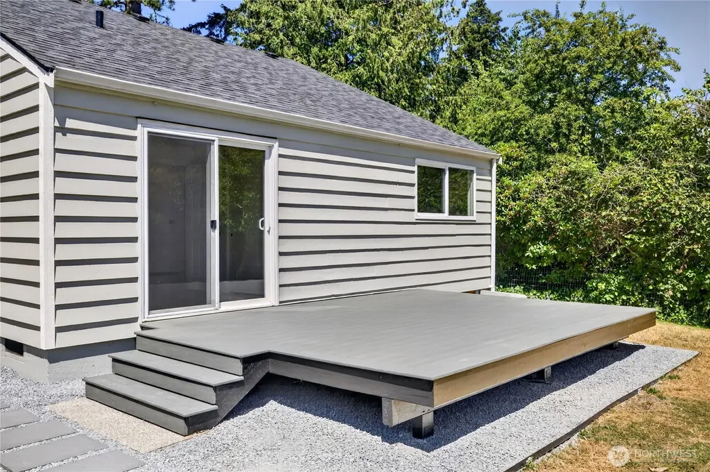 12302 7th Place SW Seattle WA 98146