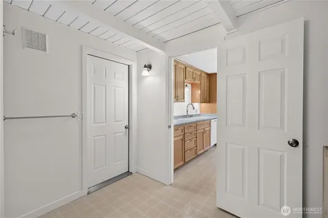 12302 7th Place SW Seattle WA 98146