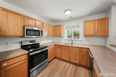 15804 131st Avenue Puyallup WA 98374