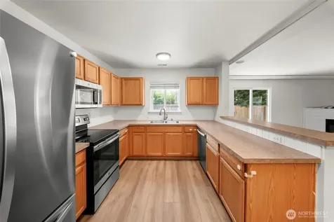 15804 131st Avenue Puyallup WA 98374