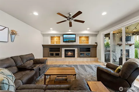 17419 126th Avenue Ct E Puyallup WA 98374