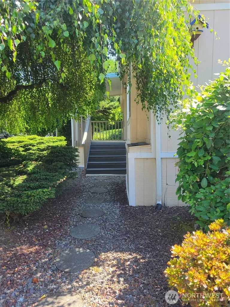 1427 100th Street SW Everett WA 98204