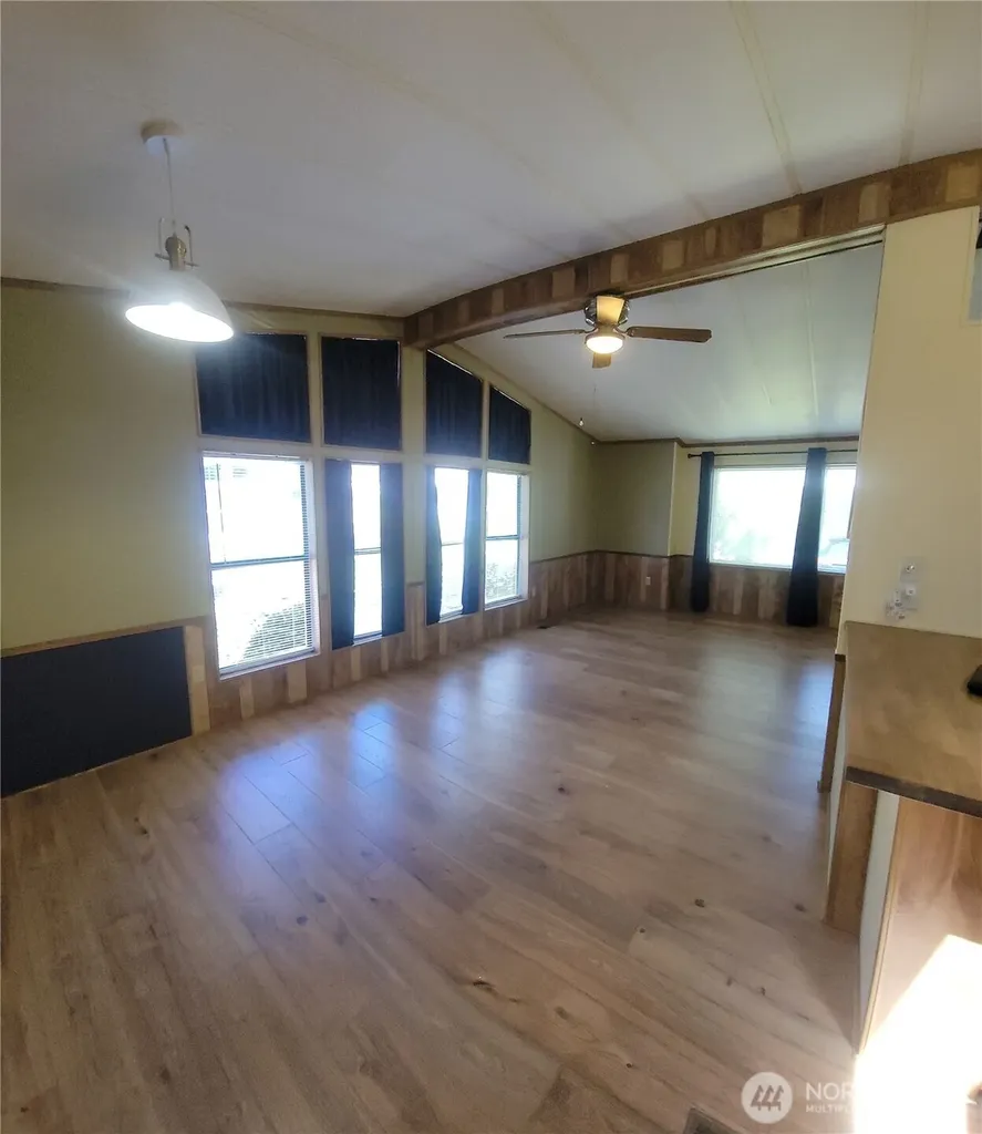 1427 100th Street SW Everett WA 98204