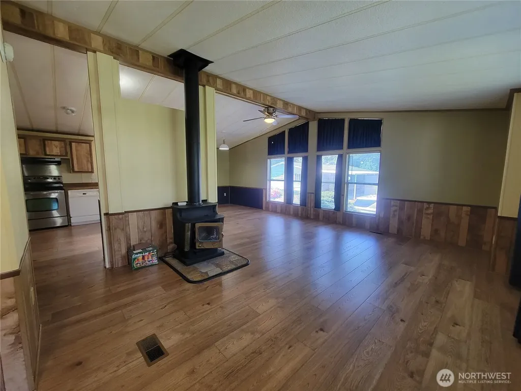 1427 100th Street SW Everett WA 98204