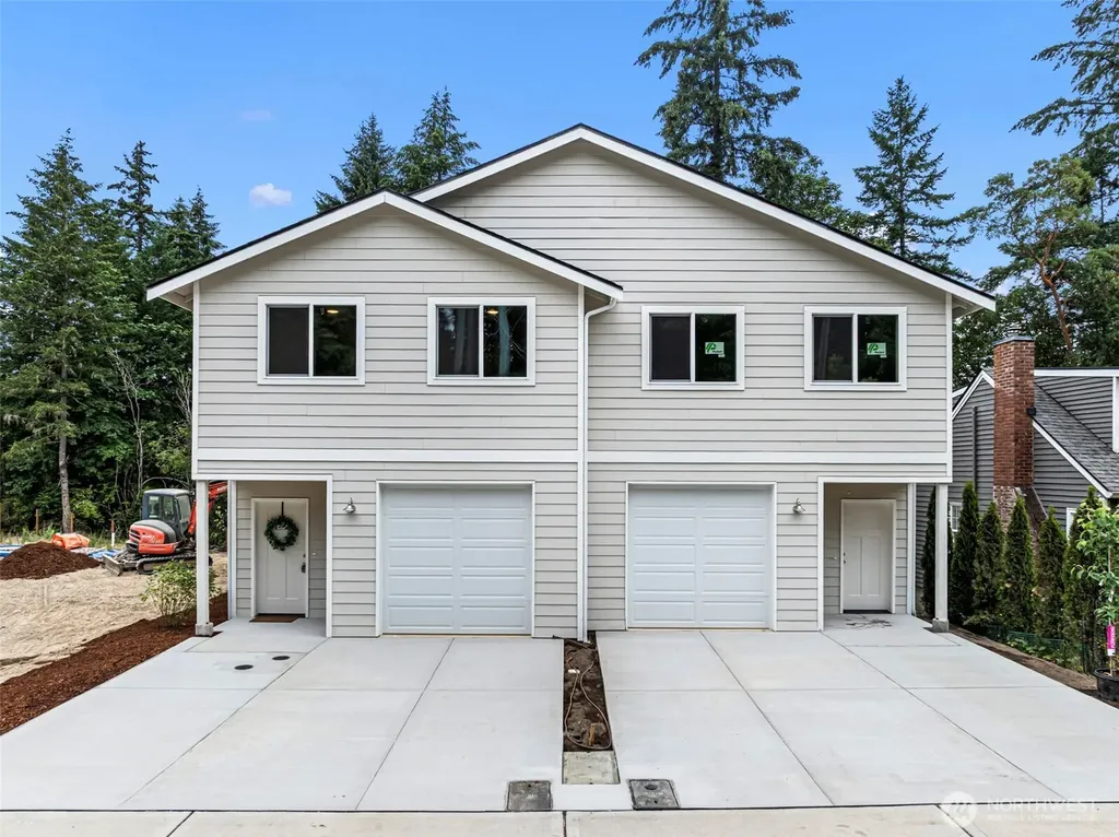 5158 W Francis Street Bremerton WA 98312