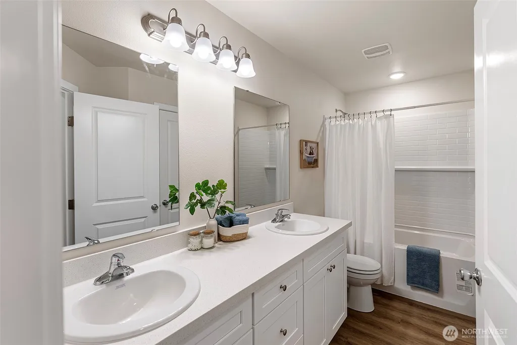 5158 W Francis Street Bremerton WA 98312