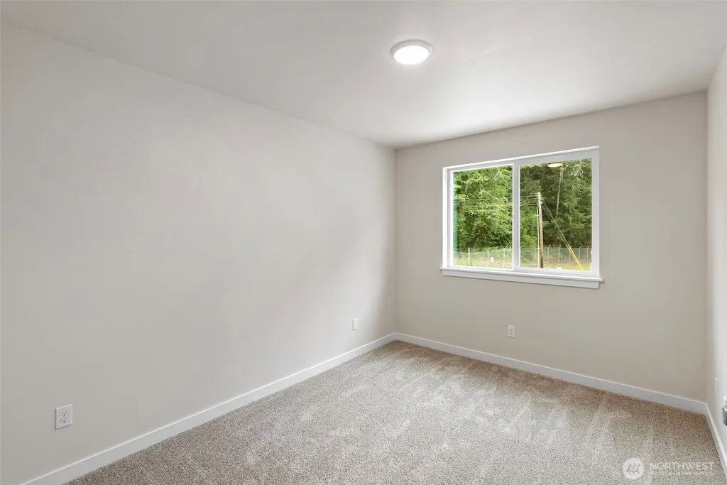5158 W Francis Street Bremerton WA 98312