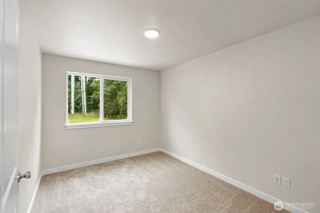 5158 W Francis Street Bremerton WA 98312