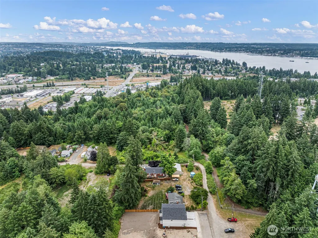 5158 W Francis Street Bremerton WA 98312