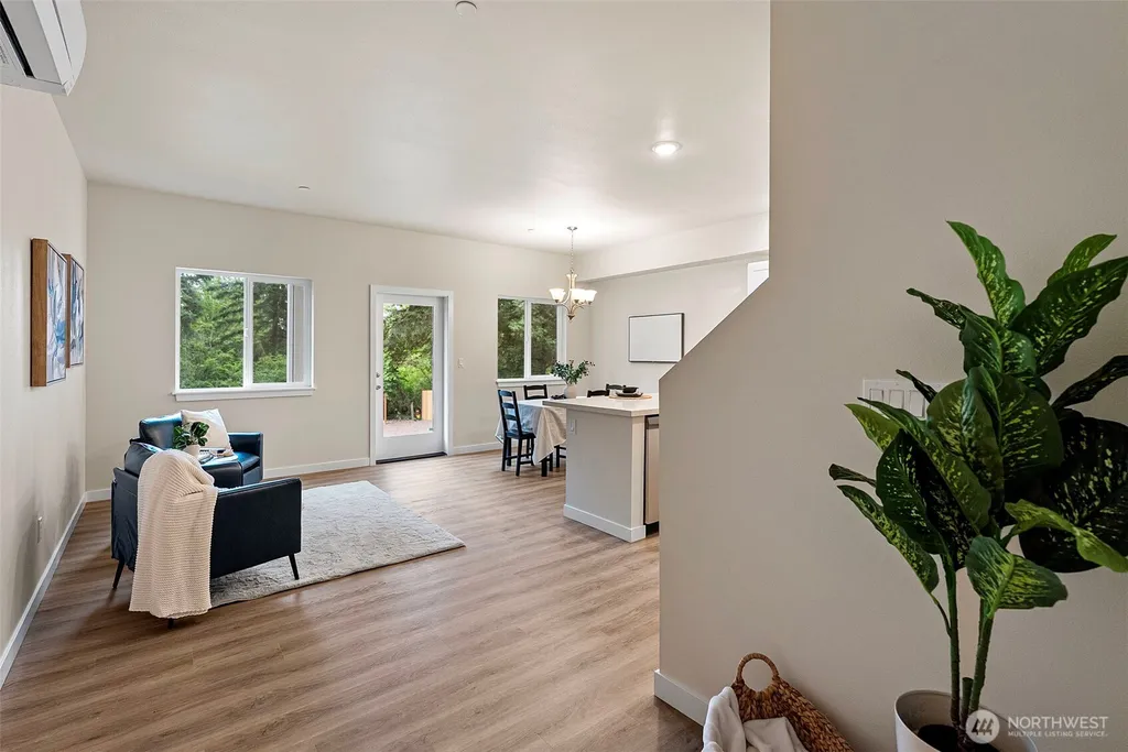 5158 W Francis Street Bremerton WA 98312