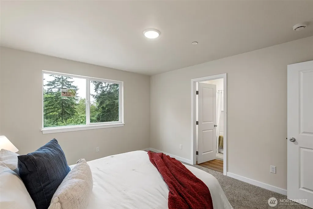 5158 W Francis Street Bremerton WA 98312