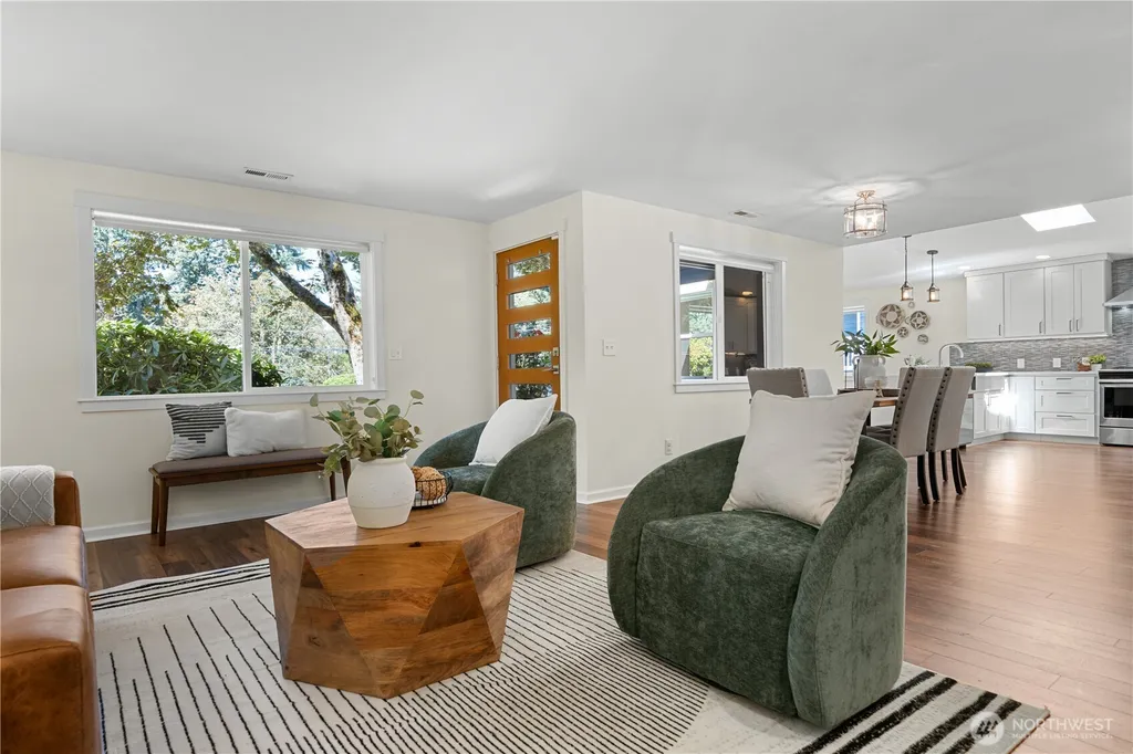 12032 38th Avenue NE Seattle WA 98125