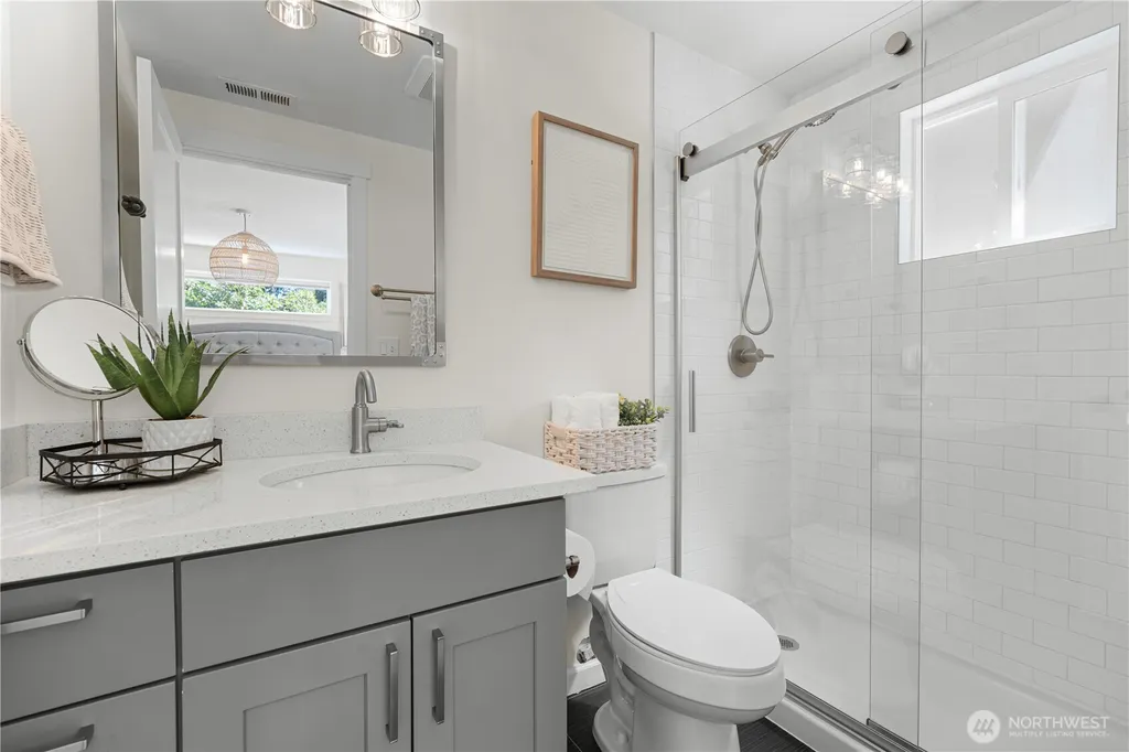 12032 38th Avenue NE Seattle WA 98125