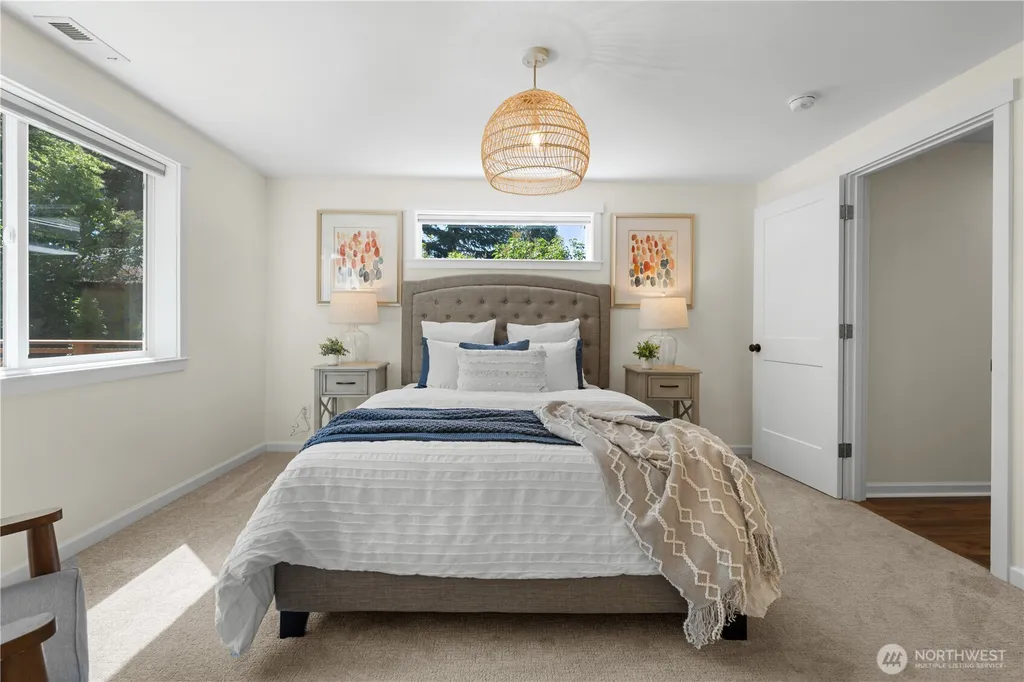 12032 38th Avenue NE Seattle WA 98125