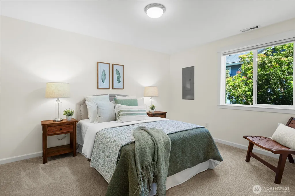 12032 38th Avenue NE Seattle WA 98125