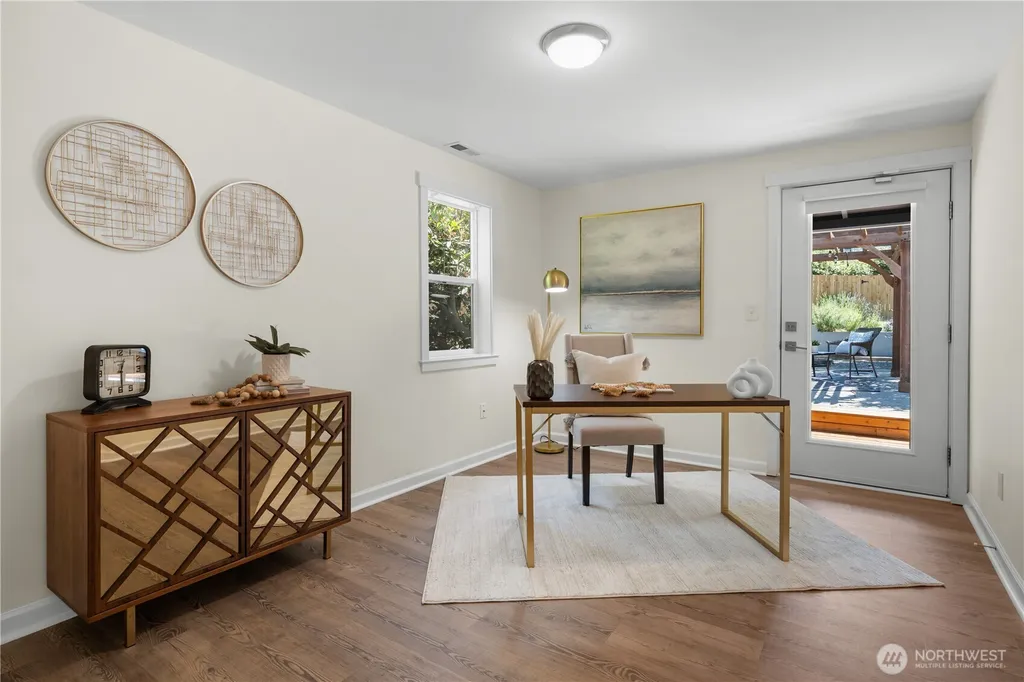 12032 38th Avenue NE Seattle WA 98125