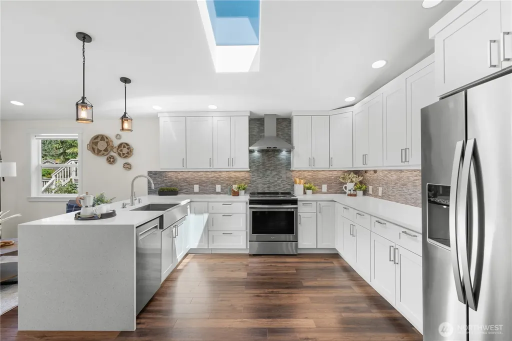 12032 38th Avenue NE Seattle WA 98125