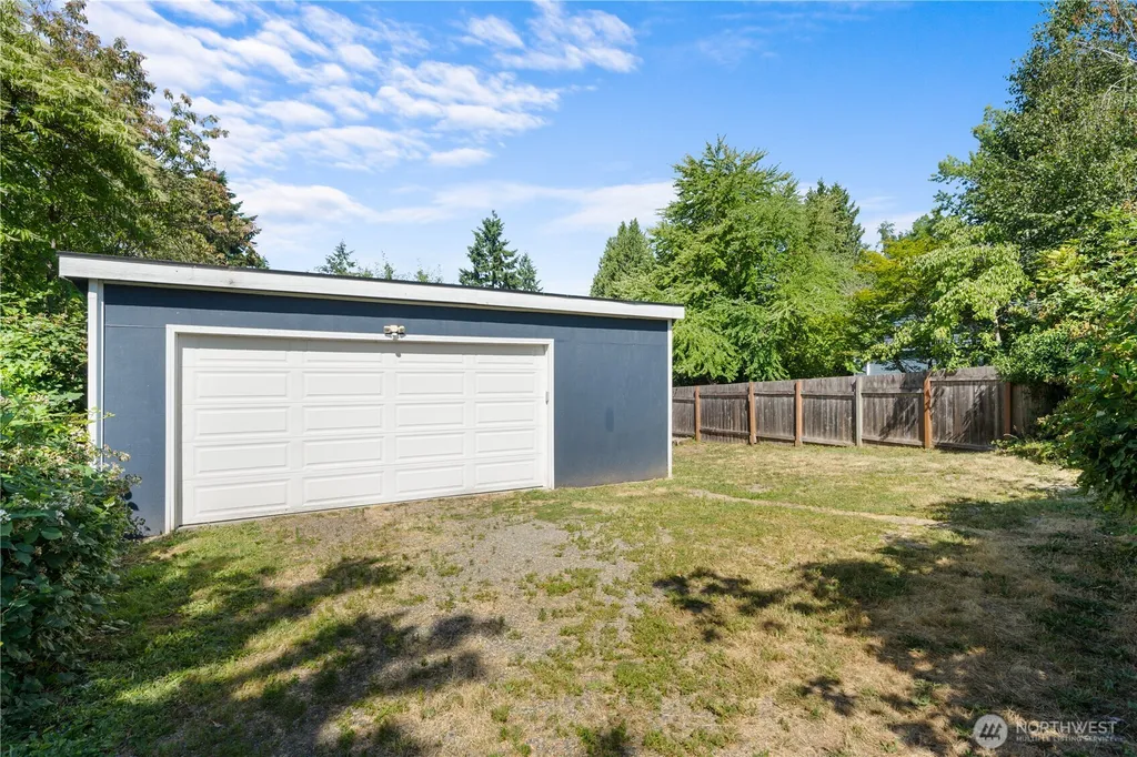 12032 38th Avenue NE Seattle WA 98125
