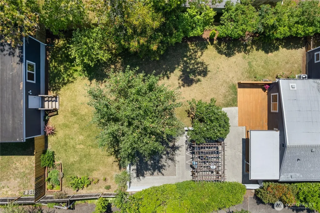 12032 38th Avenue NE Seattle WA 98125