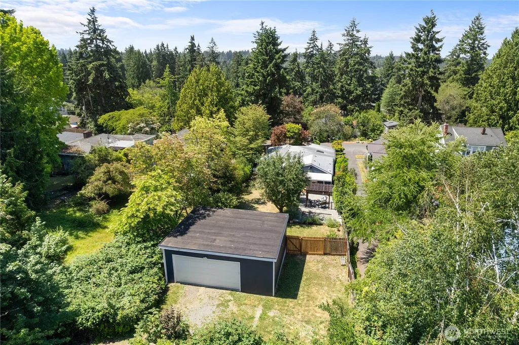 12032 38th Avenue NE Seattle WA 98125