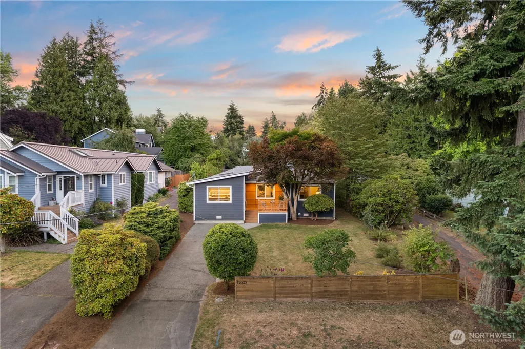 12032 38th Avenue NE Seattle WA 98125