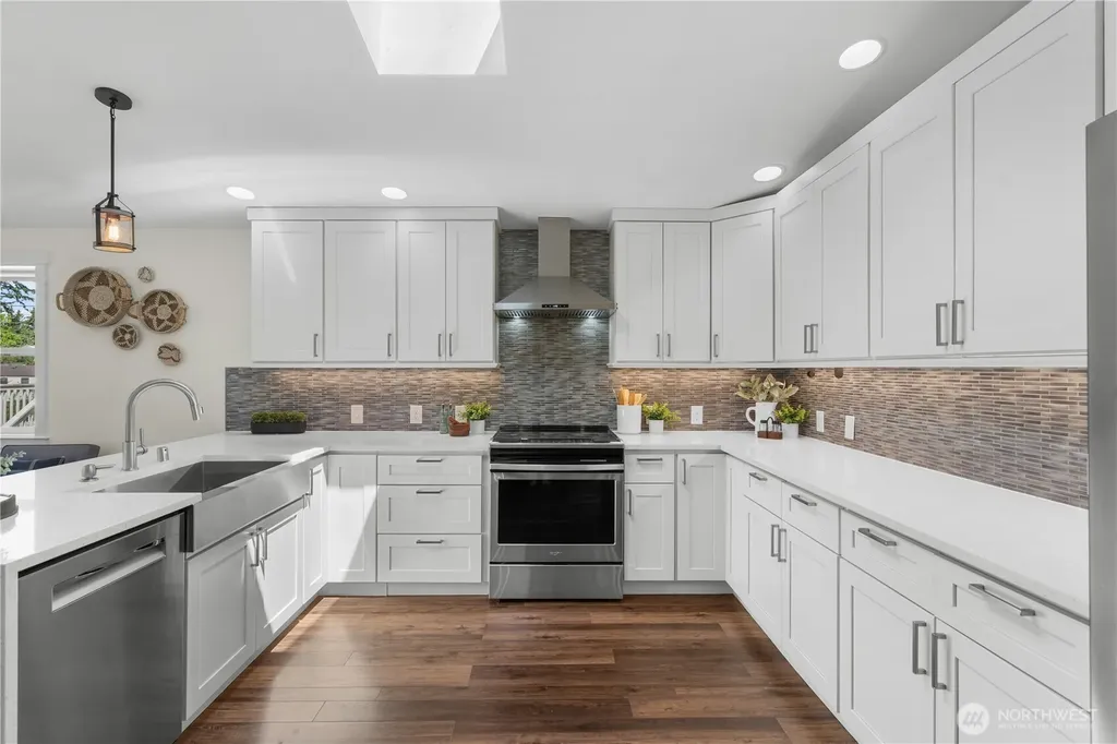 12032 38th Avenue NE Seattle WA 98125