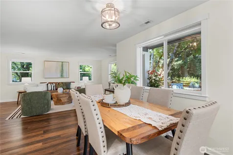 12032 38th Avenue NE Seattle WA 98125