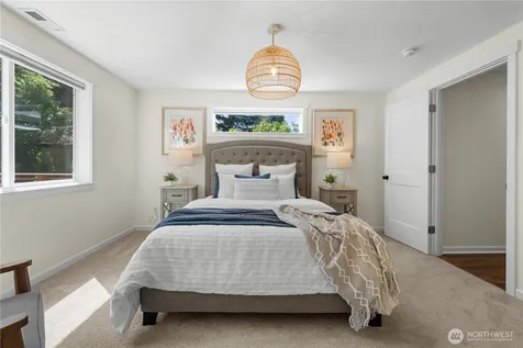 12032 38th Avenue NE Seattle WA 98125