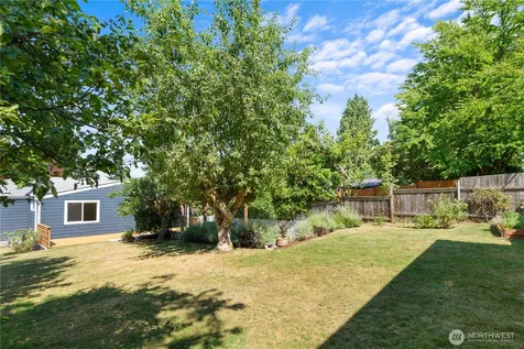 12032 38th Avenue NE Seattle WA 98125