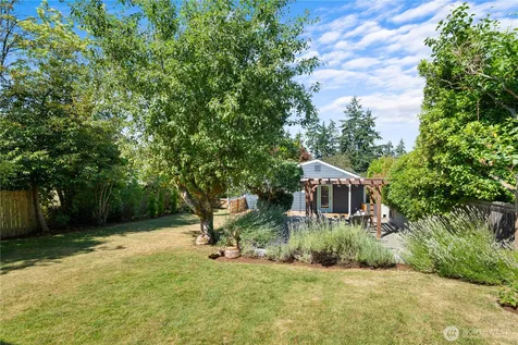 12032 38th Avenue NE Seattle WA 98125