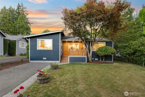 12032 38th Avenue NE Seattle WA 98125