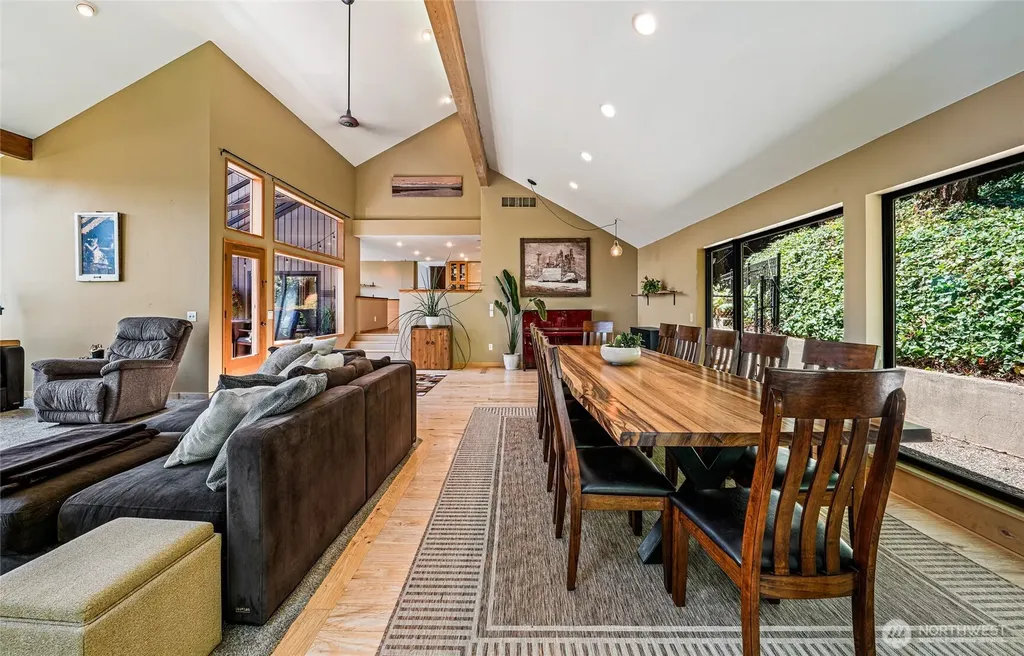 9426 SE 52nd Street Mercer Island WA 98040