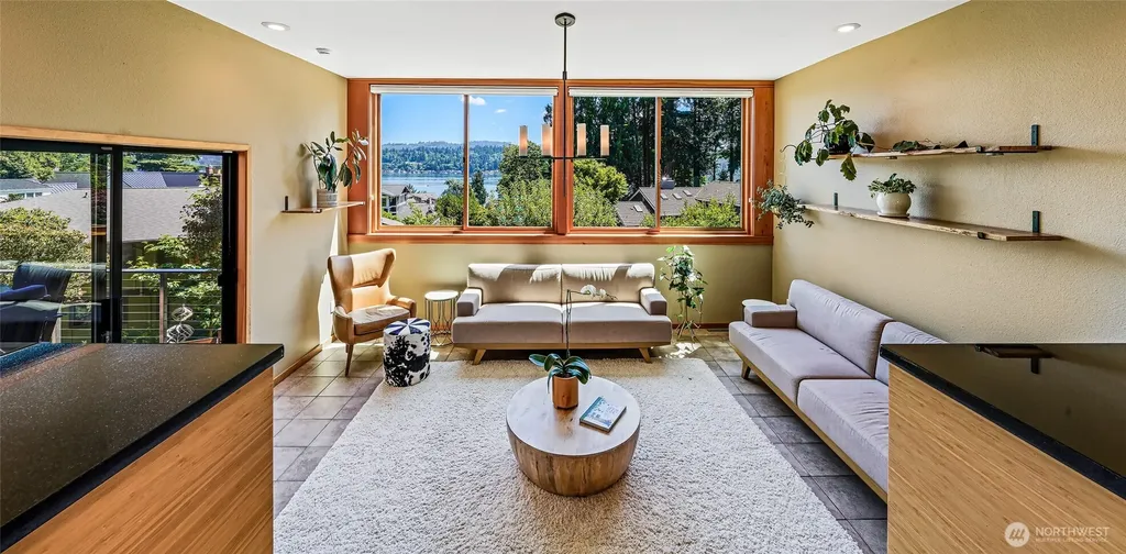 9426 SE 52nd Street Mercer Island WA 98040