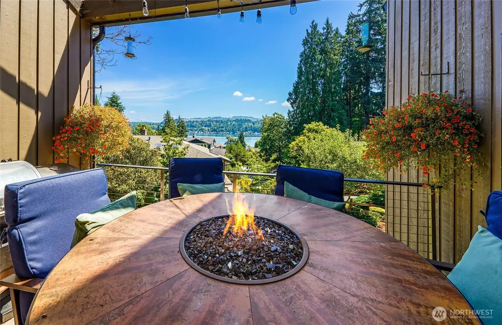 9426 SE 52nd Street Mercer Island WA 98040