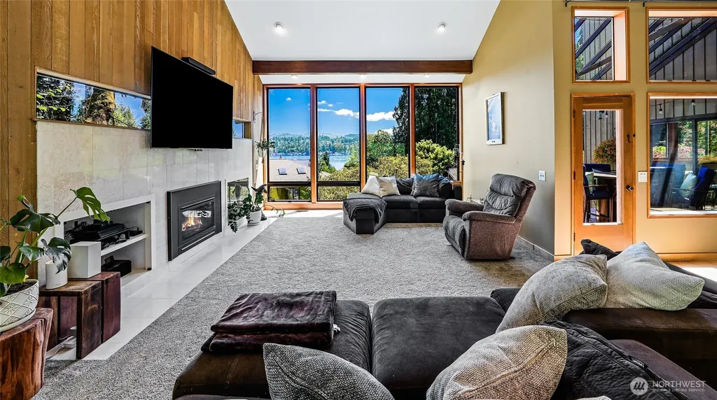 9426 SE 52nd Street Mercer Island WA 98040