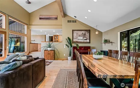9426 SE 52nd Street Mercer Island WA 98040